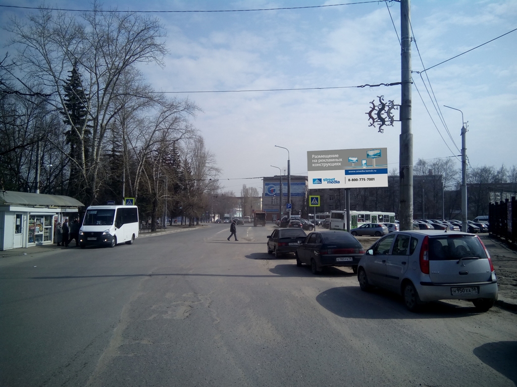 ул. Леонова (район д.28 по ул. Гагарина)