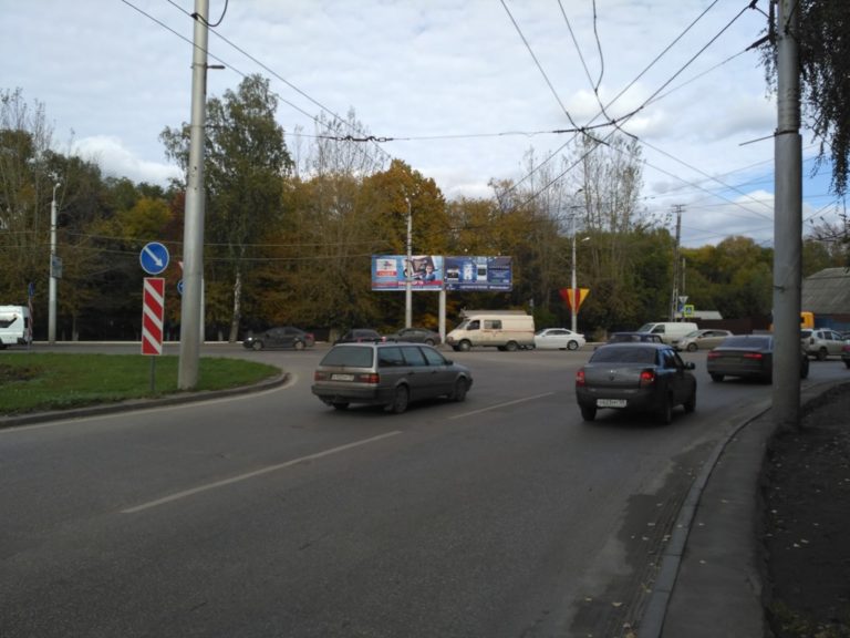 пр. Победы, 3 (ост. Больница скорой помощи)